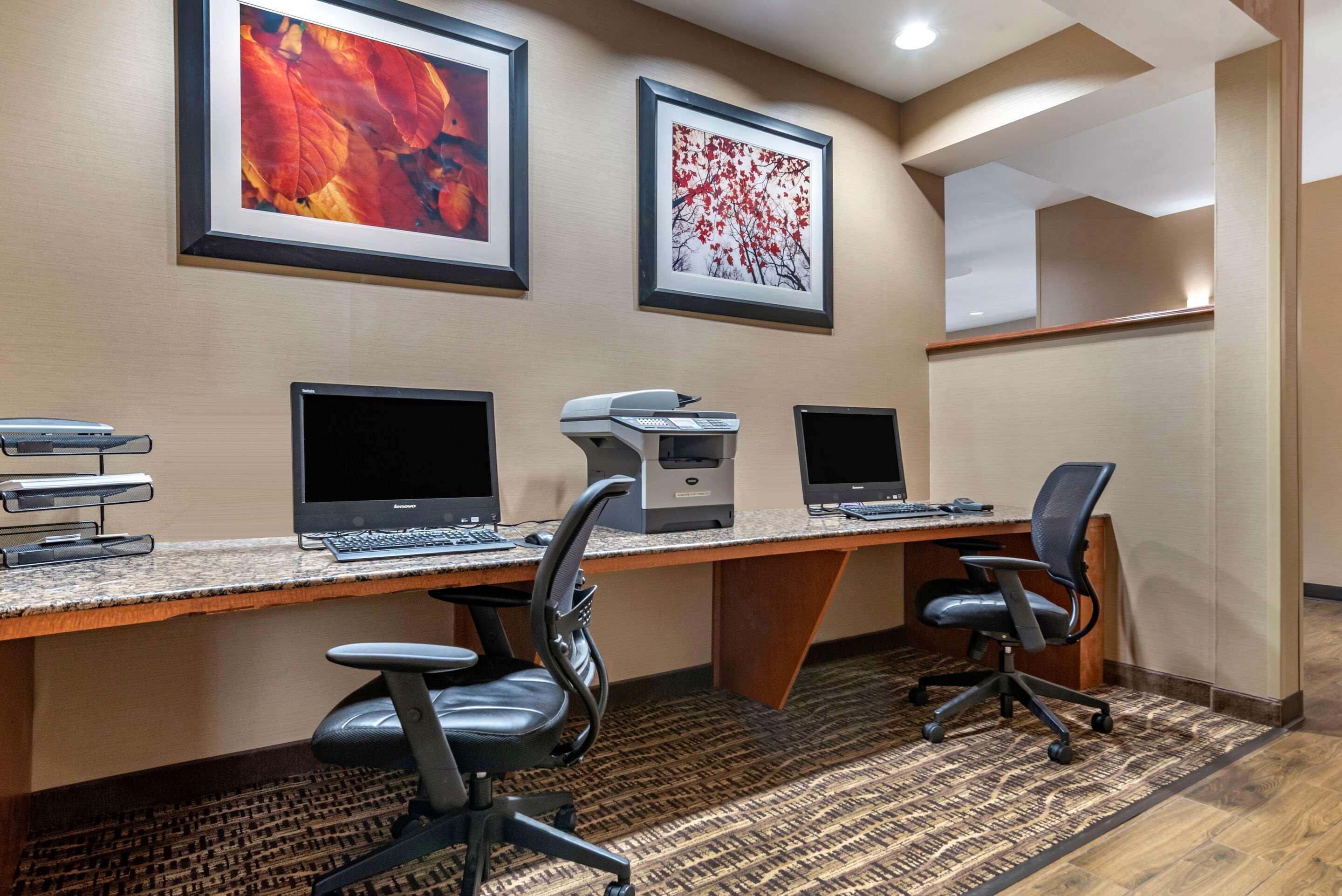 Comfort Suites Airport Luckney Dış mekan fotoğraf